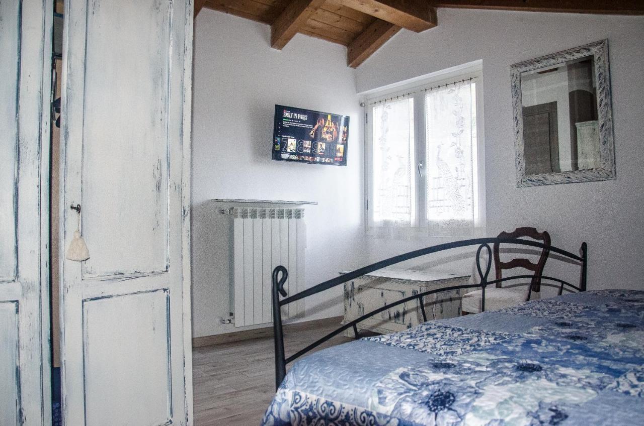 Anma Cottages The Secret Garden Pianello Del Lario Buitenkant foto